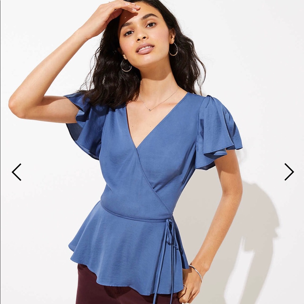 🆕 LOFT Wrap Top L